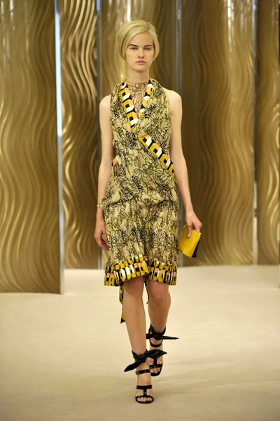 Look 26